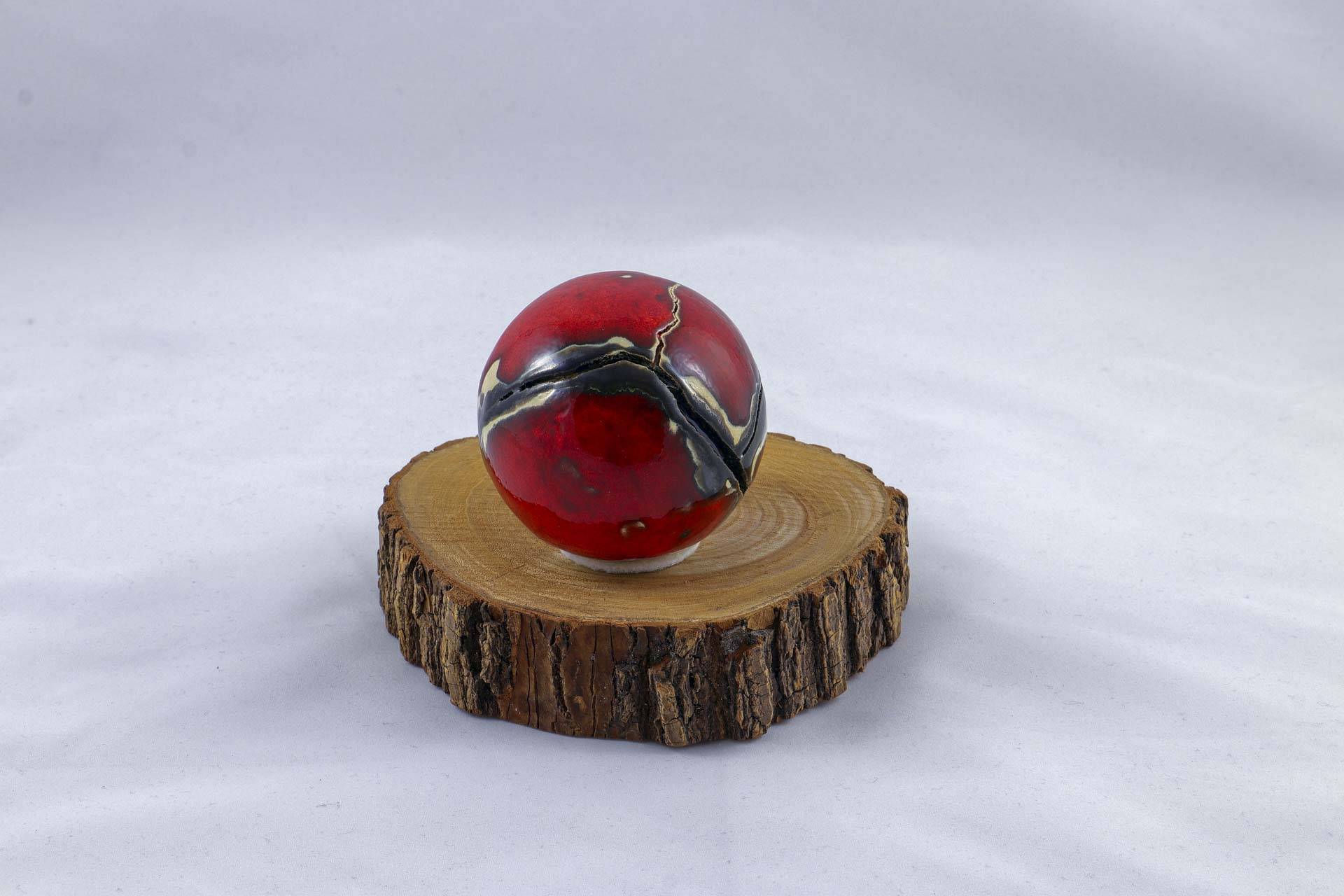 Petra Zobl Keramik - Kugel feuerrot metallic doppelt mit Effekt