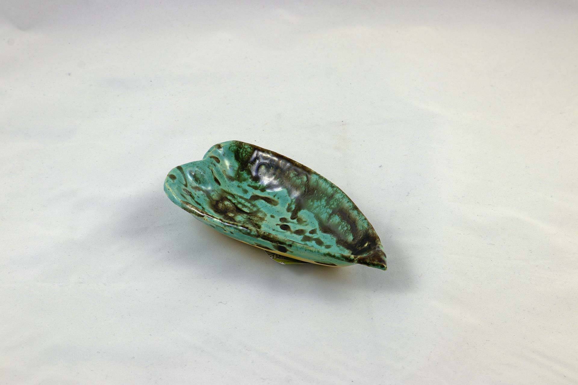 Petra Zobl Keramik - Herzschale persischblau bronzit 1
